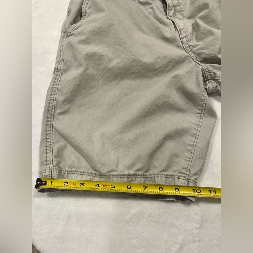 American Eagle Men's Classic Shorts - tan - Size 32 - Picture 8 of 9